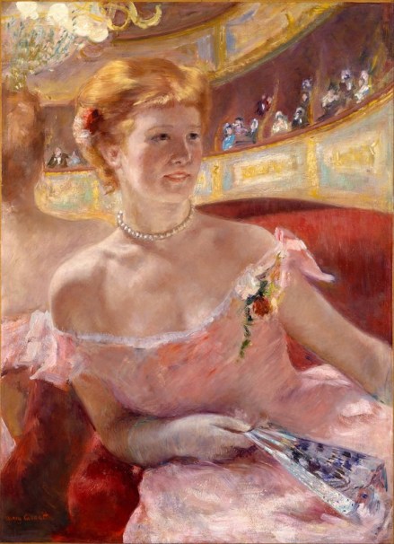 woman-with-a-pearl-necklace-in-a-loge-mary-cassatt